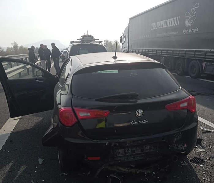 Read more about the article Accident rutier grav pe A1. Patru autoturisme au intrat în coliziune