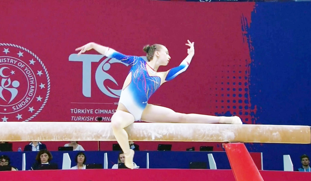 Read more about the article Gimnastele din Deva, în Top 10 din acest an competiţional