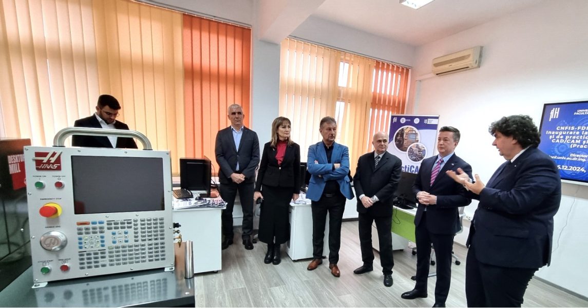 Read more about the article Două laboratoare cu tehnologii de ultimă oră, inaugurate la Facultatea de Inginerie Hunedoara