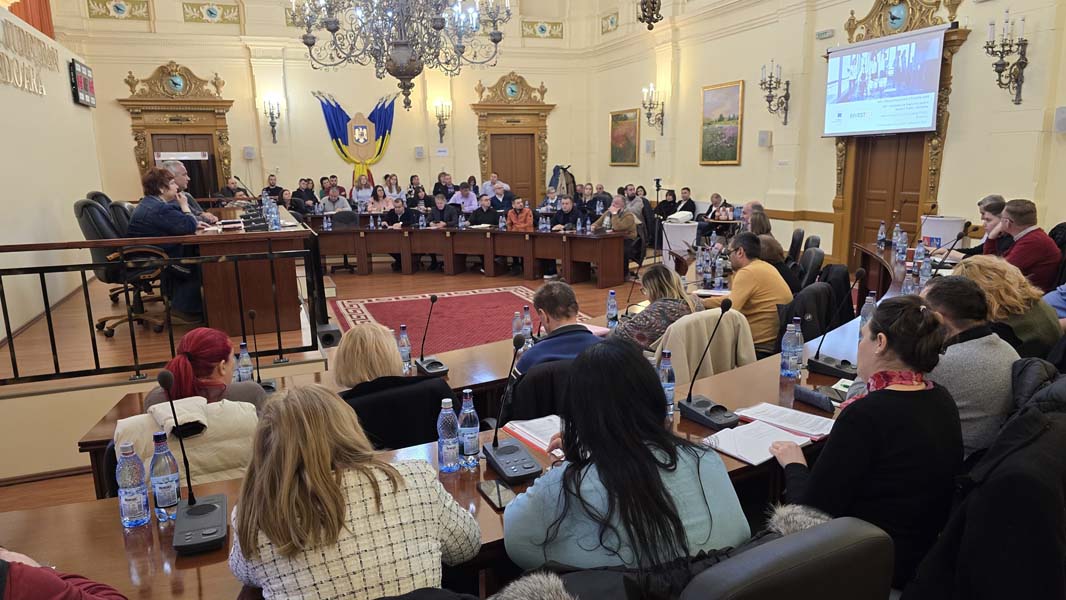 Read more about the article Oportunități de finanțare pentru administrațiile locale și companiile de utilități: întâlnire de lucru la Consiliul Județean Hunedoara