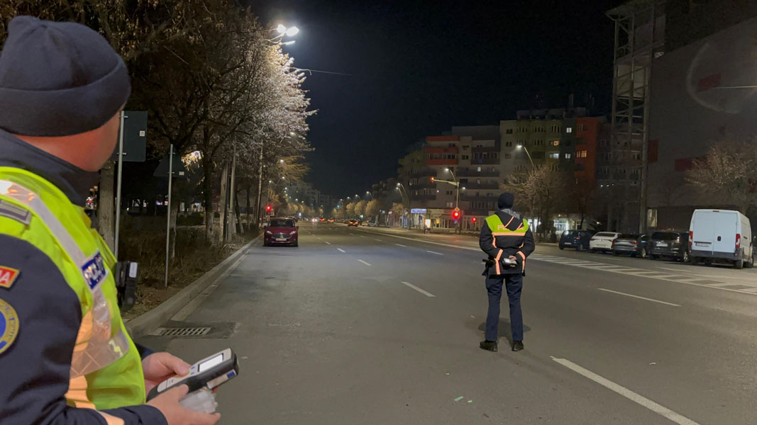 Read more about the article Dosare penale întocmite de poliţiştii hunedoreni pentru încălcarea legislaţiei rutiere