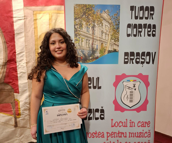 Read more about the article Premiu la Concursul Internațional de Interpretare Vocală „Crai Nou”