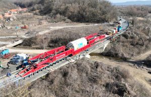 Read more about the article Restricție de trafic pe DN 7 între Gothatea și Zam pentru traversarea unui convoi agabaritic