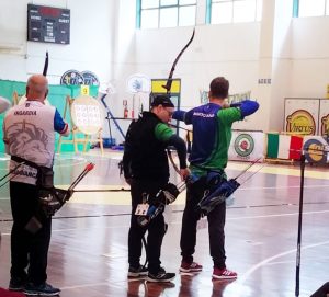 Read more about the article Tir cu arcul: Sportivii hunedoreni s-au impus net la Campionatul naţional indoor