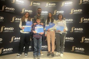 Read more about the article Elevii clasei de chitară de la Liceul de Arte „Sigismund Toduță” din Deva, premiați la Transilvania Youth Guitar Competition