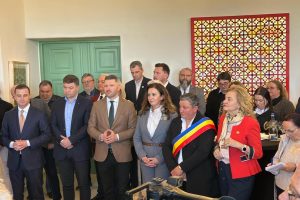 Read more about the article Ministrul Culturii, Natalia Intotero, prezentă la inaugurarea Conacului Mocioni din Foeni (Timiş)
