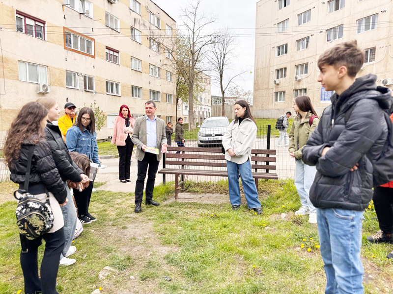 Read more about the article „Oraşul prin ochii copiilor” –  parteneriat real între elevii deveni  şi administraţia publică locală