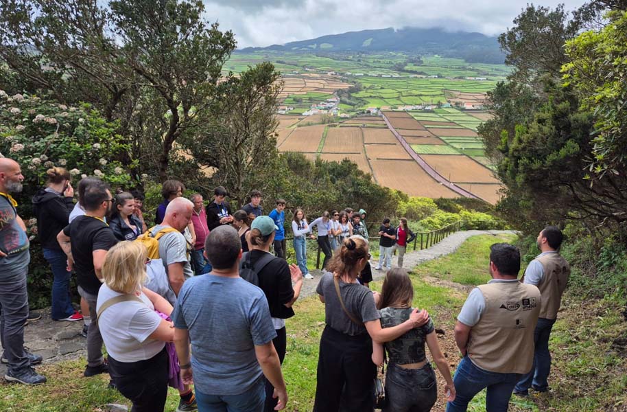 Read more about the article Fabulosul patrimoniu geologic al Geoparcului Azore descoperit prin proiectul #EMME