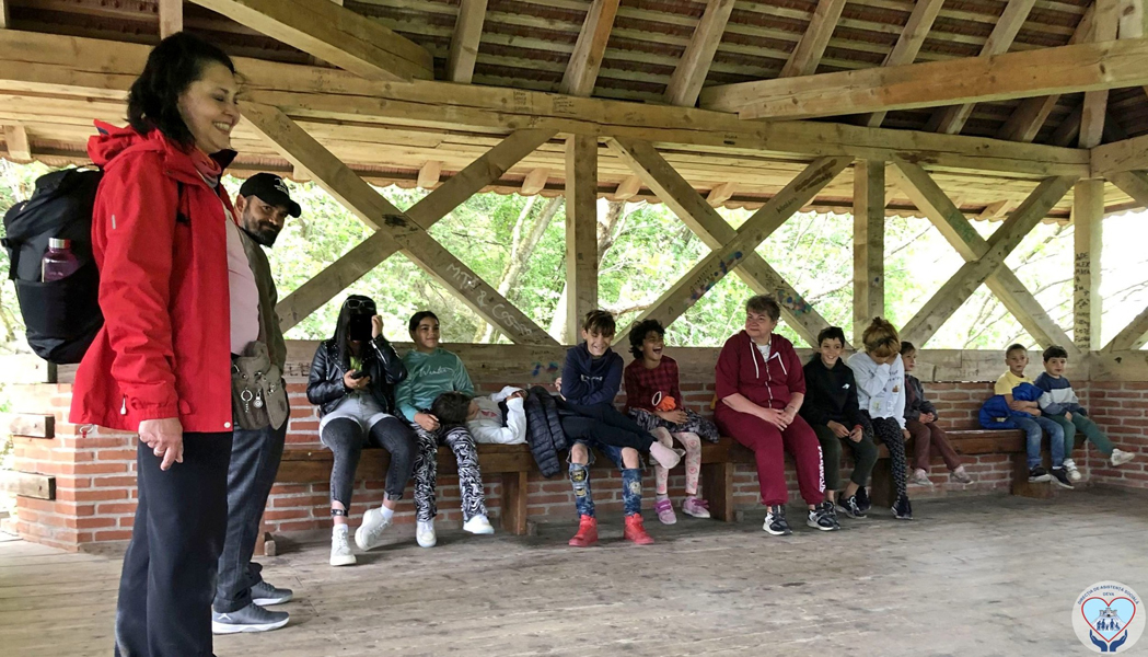 Read more about the article „Traseul zâmbetelor în Cetate” – atelier interactiv pentru copiii defavorizați