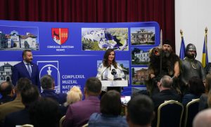 Read more about the article Ministrul Culturii, prezent la redeschiderea oficială a Expoziției Permanente a Muzeului de Istorie și Arheologie din Piatra Neamț