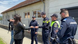 Read more about the article ACȚIUNE DE AMPLOARE A POLIȚIȘTILOR, ÎN ZONA UNITĂȚILOR DE ÎNVĂȚĂMÂNT