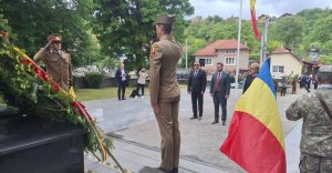 Read more about the article Ziua Eroilor, sărbătorită la Deva