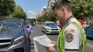 Read more about the article Acțiuni preventive desfășurate de polițiștii rutieri hunedoreni alături de absolvenți ai claselor a XII-a, recent deveniți posesori de permise auto