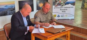 Read more about the article Acord de Cooperare între Parcul Național Retezat şi Triglav National Park din Slovenia