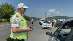 Read more about the article Controale rutiere extinse, infracțiuni la regimul rutier constatate de polițiștii hunedoreni
