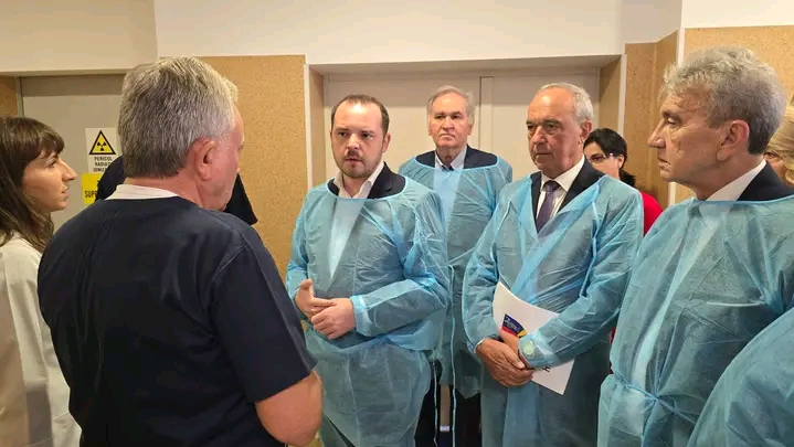 Read more about the article Ministrul Sănătății, impresionat după vizita la SJU Deva: „Nu pot reproșa absolut nimic”