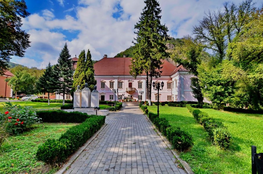 Read more about the article 15 august 2025 – Program normal de vizitare la Muzeul Civilizației Dacice și Romane