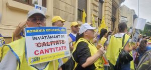 Read more about the article Încă o zi de prosteste la Ministerul Educației