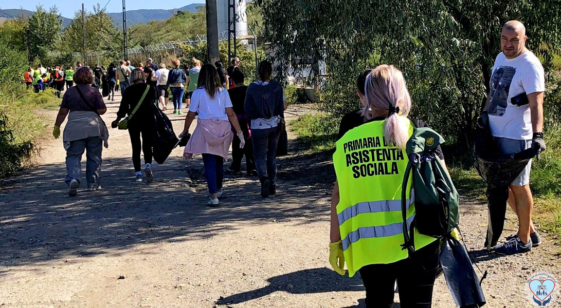 Read more about the article Angajații DAS Deva au participat la prima zi de Curățenie Națională recunoscută prin lege