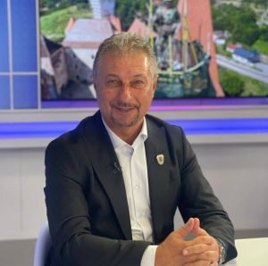 Read more about the article Mult succes tuturor elevilor şi profesorilor în noul an şcolar!