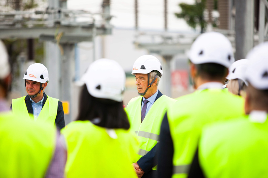 Read more about the article Rețele Electrice România a investit 19 milioane de lei în modernizarea stației de transformare IRUM din Deva