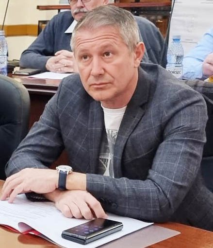 Read more about the article Autobuze electrice la Crișcior: un pas curajos spre mobilitate modernă