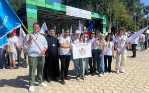 Read more about the article Tineri din Episcopia Devei și Hunedoarei la prima ediție ITO Basarabia de Sud