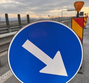Read more about the article Atenţie, şoferi! Pe A1 şi A6 se execută lucrări de reparaţii şi întreţinere