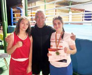 Read more about the article Box: Devence, medaliate la Campionatele naționale de junioare