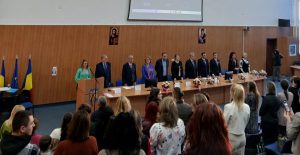 Read more about the article Deschiderea anului universitar 2025–2026 la Deva: tradiție, viziune și responsabilitate în formarea cadrelor medicale