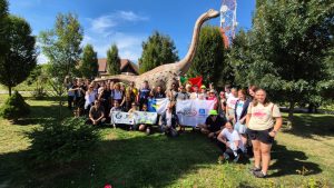 Read more about the article Patrimoniul Geoparcului Țara Hațegului și al județului Hunedoara, descoperit de participanți din patru țări la proiectul Erasmus+ #EMME