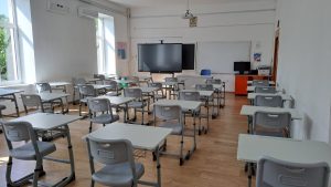 Read more about the article Elevii se vor întoarce miercuri la şcoală, după vacanţa de Paşte