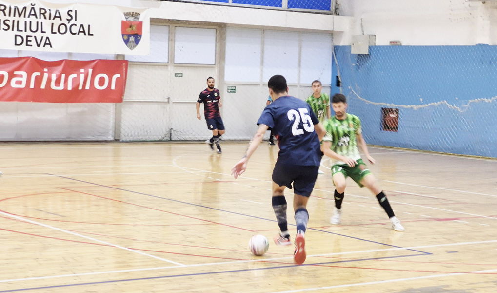Read more about the article Futsal: Ambele echipe din Deva au obținut victorii clare
