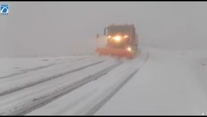 Read more about the article Condițiile meteorologice nefavorabile închid temporar circulația pe Transfăgărășan (DN7C) !