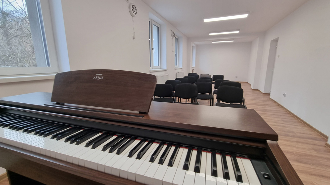 Read more about the article HUNEDOARA: Încă un proiect aproape de final: Şcoala de Muzică