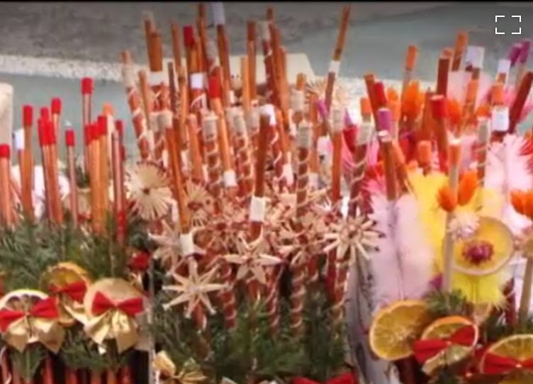 Read more about the article Deva se pregătește pentru Sfântul Nicolae – Primăria oferă amplasamente pentru comercializarea nuielușelor și a produselor specifice acestei sărbători