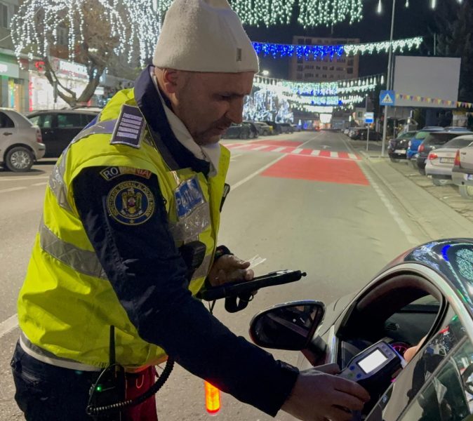 Read more about the article Conducător auto oprit în trafic la Deva, după ce a încercat să evite echipajul de poliție