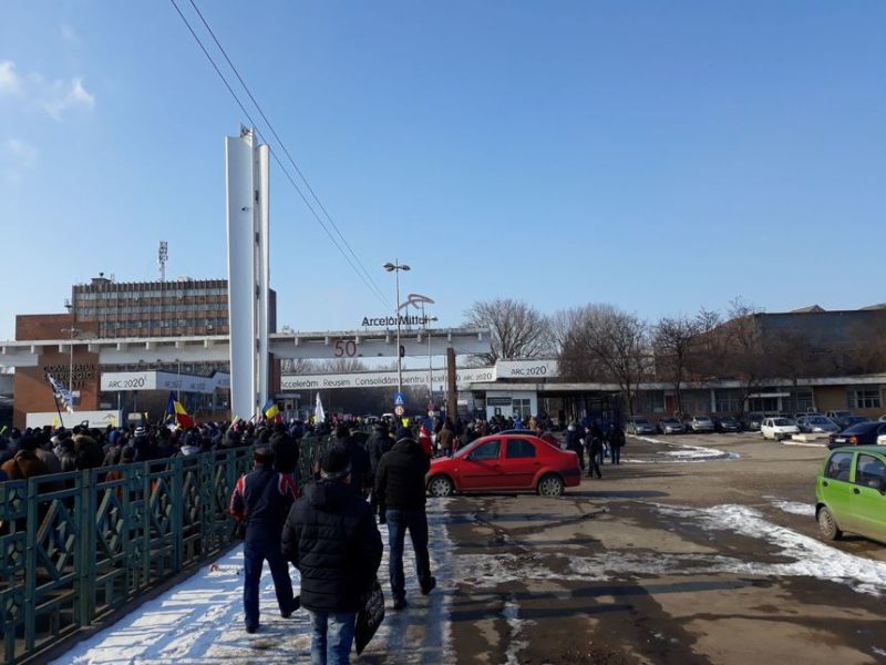 Read more about the article Umbrărescu salvează ArcelorMittal Hunedoara