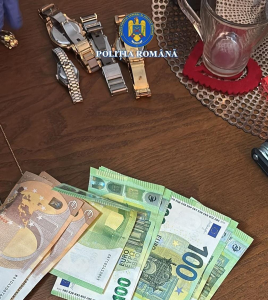 Read more about the article Polițiștii din Deva, activități investigative complexe pentru combaterea furturilor din locuințe