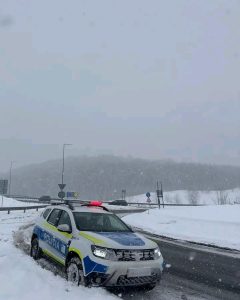 Read more about the article Atenție, șoferi! Traficul rutier în județul Hunedoara se desfășoară în condiții de iarnă