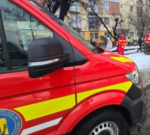 Read more about the article Pompieri din cadrul ISU Hunedoara au participat la 208 misiuni și intervenții, între 23 și 25 ianuarie 2026