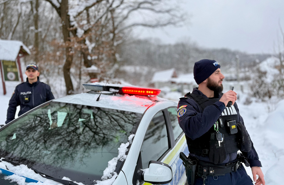 Read more about the article Acţiuni preventive ale poliţiştilor hunedoreni pentru creşterea siguranţei rutiere
