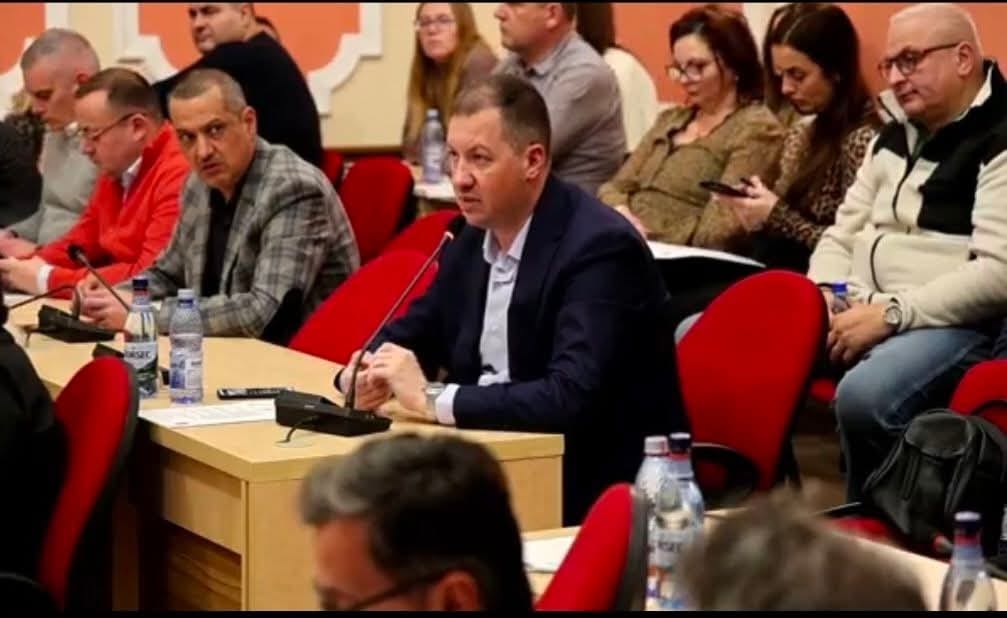 Read more about the article Consilierul local Emanuel Clej propune un sprijin financiar pentru persoanele vulnerabile din Deva