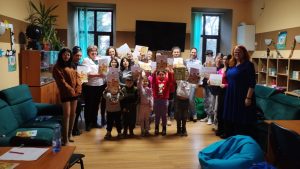 Read more about the article Poveşti care unesc: Consiliul Copiilor Deveni a sărbătorit Ziua Internaţională a Cititului Împreună, alături de copii din medii vulnerabile