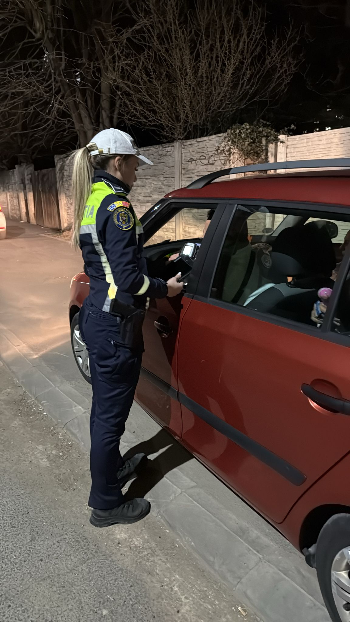 Read more about the article Acțiuni ale polițiștilor hunedoreni pentru creșterea siguranței rutiere – trei șoferi depistați conducând sub influența alcoolului