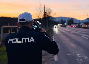 Read more about the article Controale ale poliţiştilor rutieri hunedoreni, în week-end, pe şoselele din judeţ