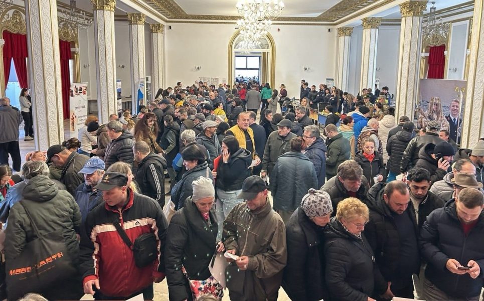 Read more about the article HUNEDOARA – Bursa Mărţişorului: 372 de persoane au fost selectate în vederea angajării
