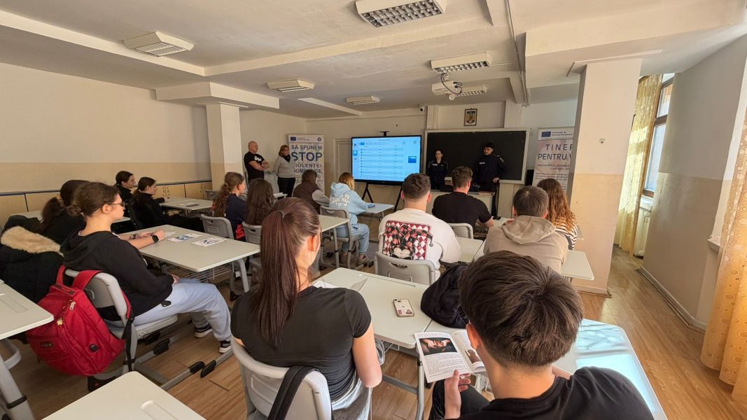 Read more about the article Tinerii, informați și protejați: Sesiune de prevenție și educație împotriva drogurilor