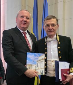 Read more about the article Biblioteca Județeană „Ovidiu Densușianu” Deva, prezentă la aniversarea Academiei Române