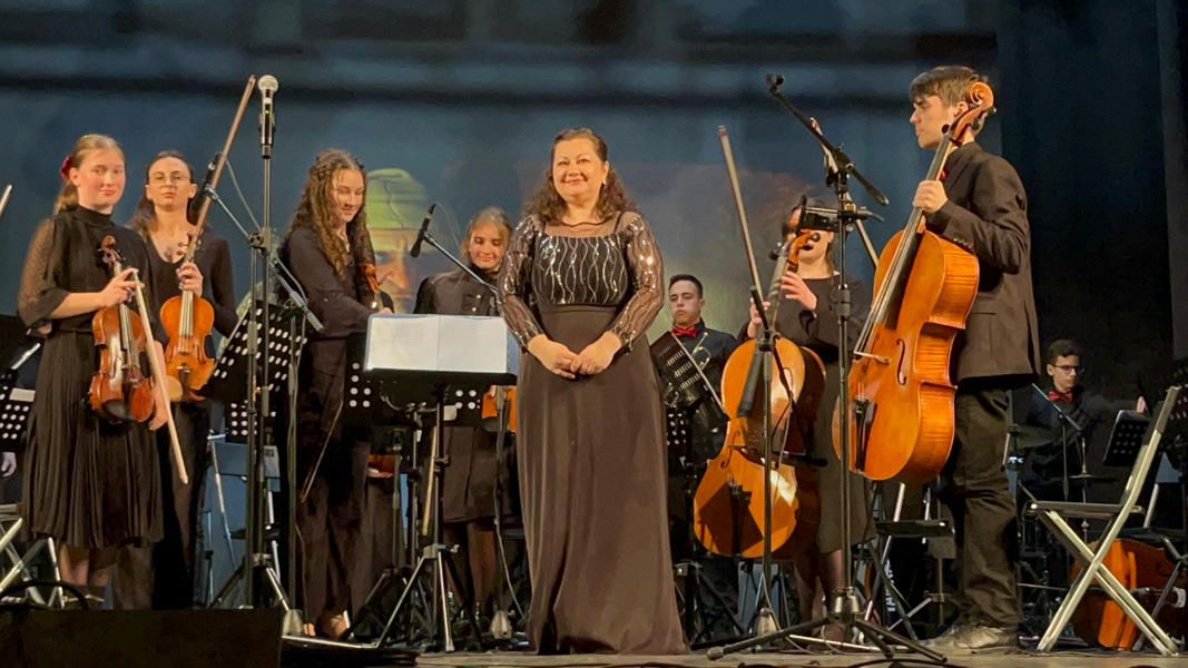 Read more about the article Concert „Primăvara, în sunet și culoare”, la muzeul devean